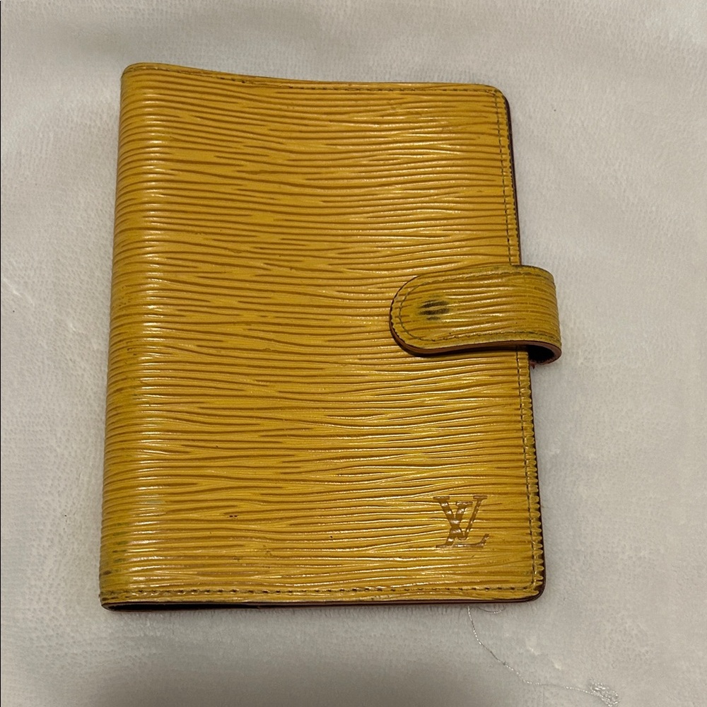 Louis Vuitton Epi Leather Small Ring Agenda Cover